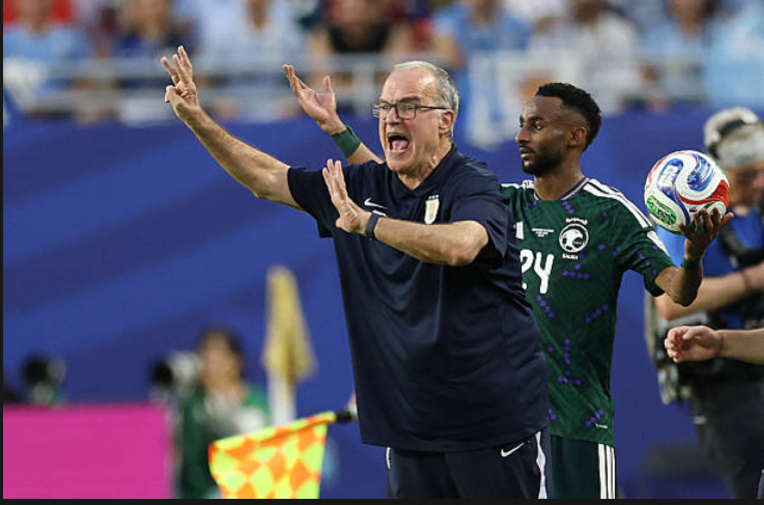 Marcelo Bielsa en la conferencia de prensa previa al partido de Uruguay vs Cabo Verde