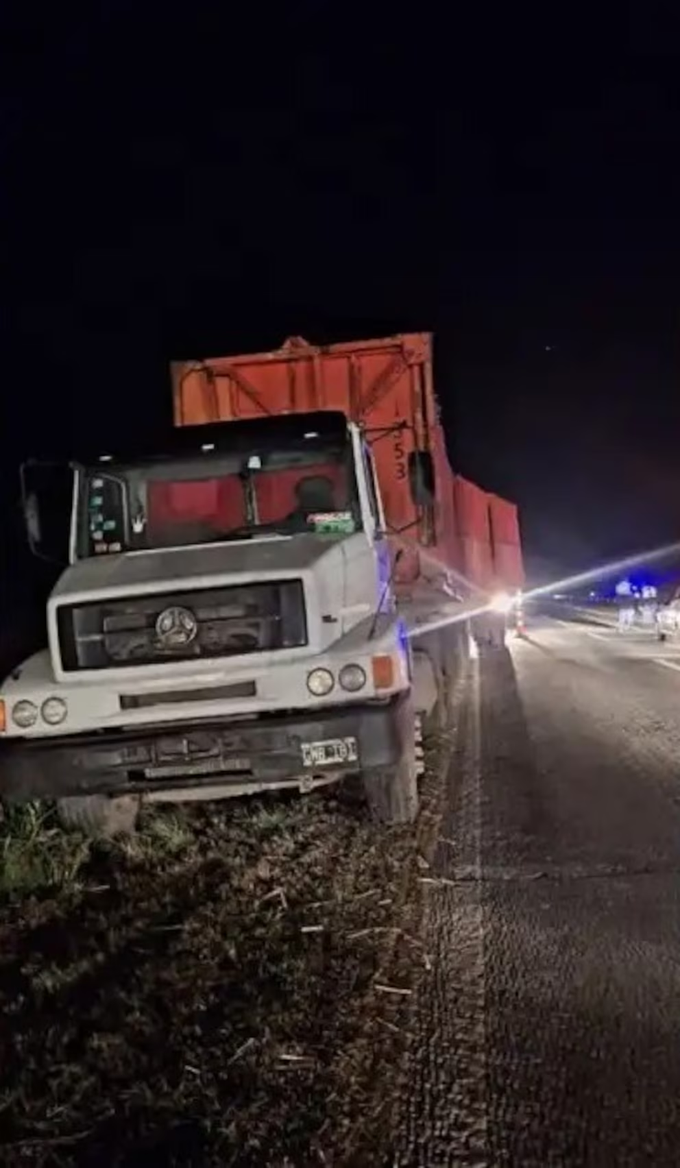Camión de transporte de caña de azúcar involucrado en el accidente fatal en Tucumán